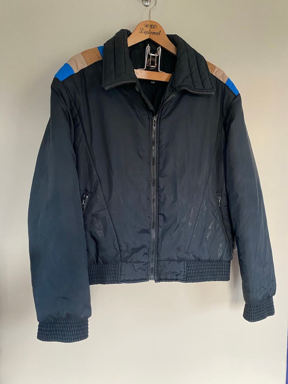 Vtg 80s retro Black colorful shoulders puffer jacket ski snow mens XL